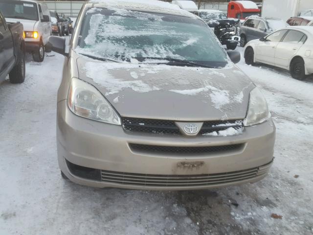 5TDZA23C44S194167 - 2004 TOYOTA SIENNA CE TAN photo 9