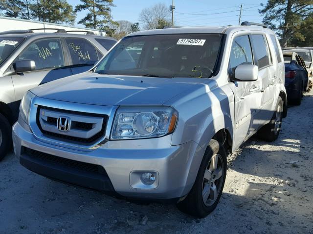 5FNYF4H51BB078056 - 2011 HONDA PILOT EXL SILVER photo 2