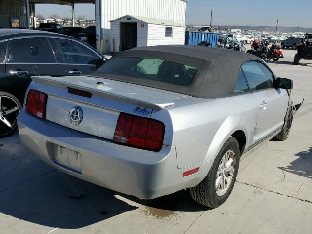 1ZVHT84N795104285 - 2009 FORD MUSTANG SILVER photo 4