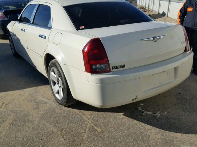 2C3KA43R57H747739 - 2007 CHRYSLER 300 CREAM photo 3