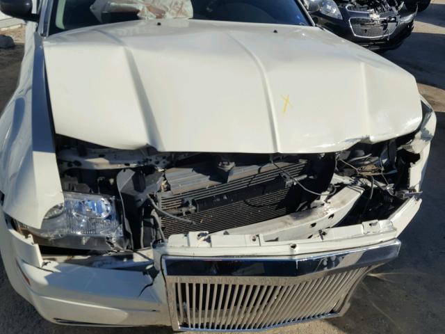 2C3KA43R57H747739 - 2007 CHRYSLER 300 CREAM photo 9