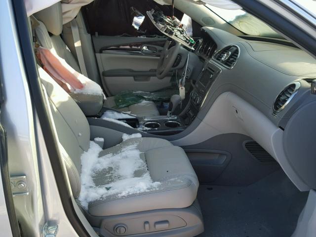 5GAKVCDK1HJ339868 - 2017 BUICK ENCLAVE SILVER photo 5