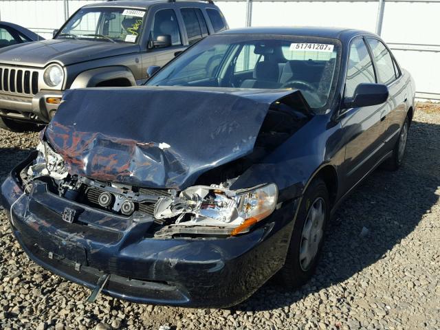 1HGCG6655YA023957 - 2000 HONDA ACCORD LX BLUE photo 2