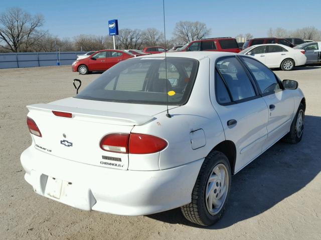 1G1JF5245W7134432 - 1998 CHEVROLET CAVALIER L WHITE photo 4