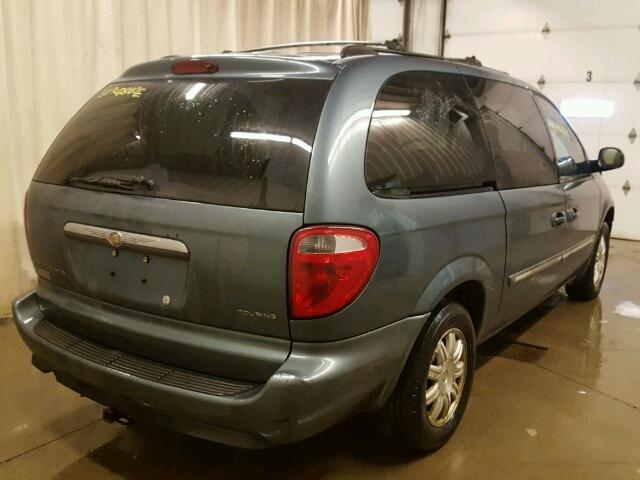 2C4GP54LX5R517766 - 2005 CHRYSLER TOWN & COU BLUE photo 4