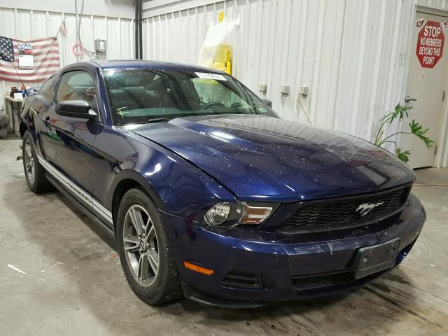 1ZVBP8AN8A5125889 - 2010 FORD MUSTANG BLUE photo 1