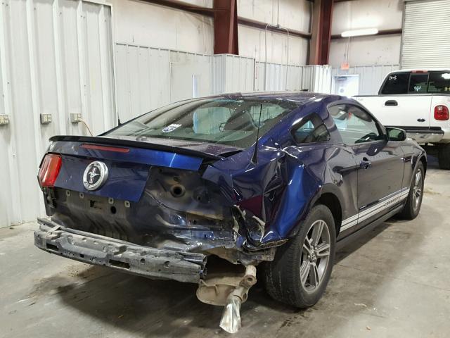 1ZVBP8AN8A5125889 - 2010 FORD MUSTANG BLUE photo 4