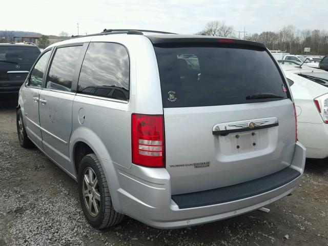 2A8HR54P88R697618 - 2008 CHRYSLER TOWN & COU SILVER photo 3