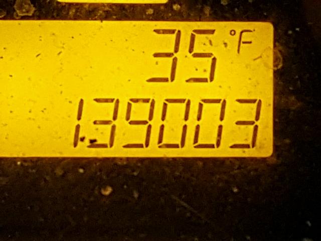 3GSCL537X8S593076 - 2008 SATURN VUE XR WHITE photo 8