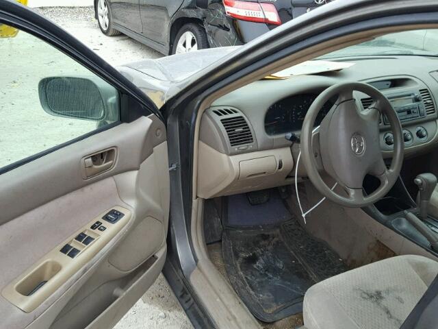 4T1BE32K03U645427 - 2003 TOYOTA CAMRY LE GRAY photo 9