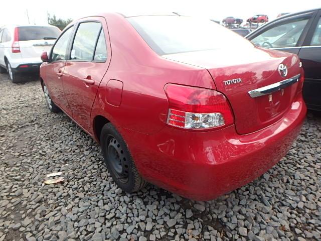 JTDBT903271044620 - 2007 TOYOTA YARIS RED photo 3