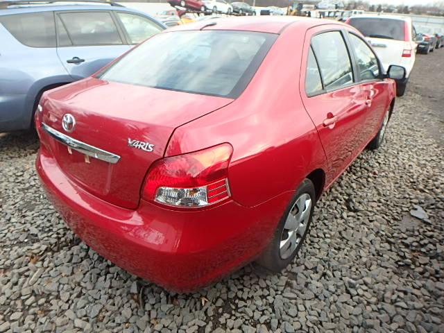 JTDBT903271044620 - 2007 TOYOTA YARIS RED photo 4