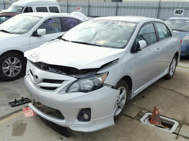 2T1BU4EE2DC939350 - 2013 TOYOTA COROLLA BA SILVER photo 2