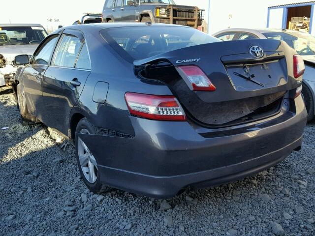 4T1BF3EK5BU142693 - 2011 TOYOTA CAMRY BASE CHARCOAL photo 3