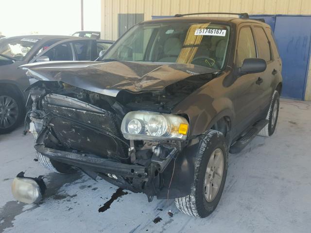 1FMYU03Z66KA51366 - 2006 FORD ESCAPE XLT GRAY photo 2