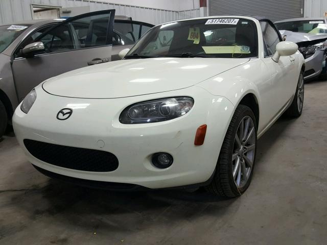 JM1NC25FX80155950 - 2008 MAZDA MX-5 MIATA WHITE photo 2