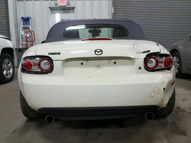 JM1NC25FX80155950 - 2008 MAZDA MX-5 MIATA WHITE photo 6