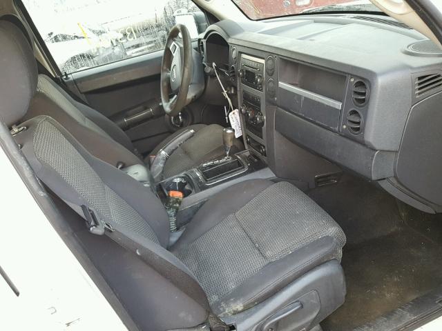 1J4RG4GK6AC156698 - 2010 JEEP COMMANDER WHITE photo 5