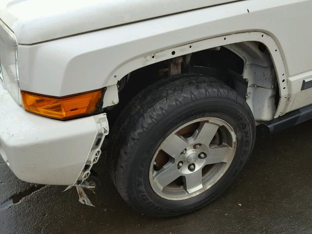 1J4RG4GK6AC156698 - 2010 JEEP COMMANDER WHITE photo 9