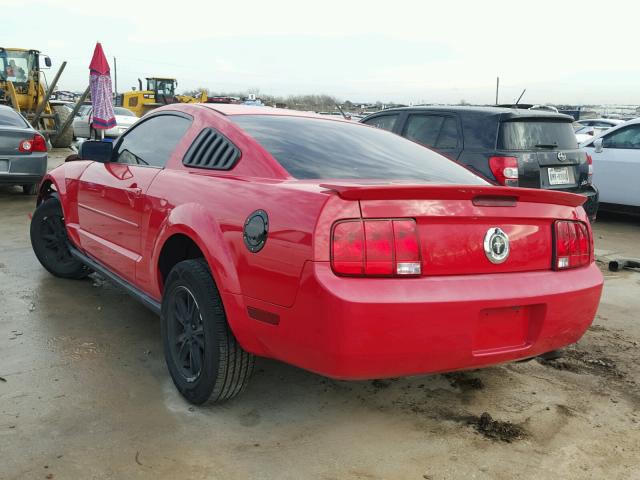 1ZVHT80N785179833 - 2008 FORD MUSTANG RED photo 3