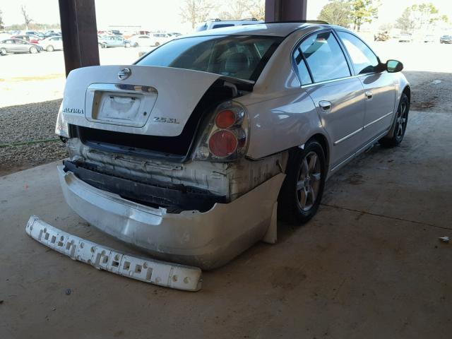 1N4AL11D45C128353 - 2005 NISSAN ALTIMA S WHITE photo 4