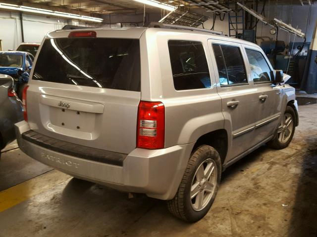 1J4NT1GB8AD621405 - 2010 JEEP PATRIOT SP SILVER photo 4