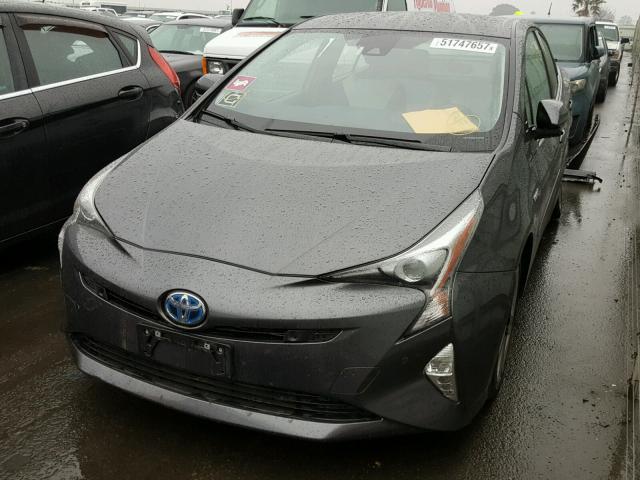 JTDKARFU5G3005160 - 2016 TOYOTA PRIUS GRAY photo 2