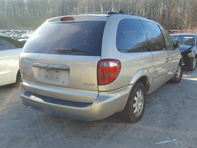 2C8GP54L35R493387 - 2005 CHRYSLER TOWN & COU GOLD photo 4