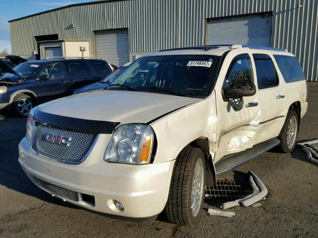 1GKS2MEFXCR307137 - 2012 GMC YUKON XL D WHITE photo 2