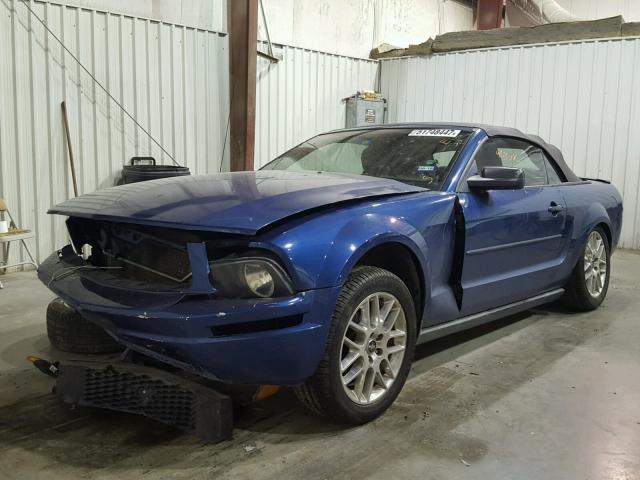 1ZVFT84N875326337 - 2007 FORD MUSTANG BLUE photo 2