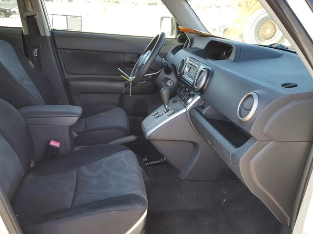 JTLZE4FE8B1128944 - 2011 TOYOTA SCION XB Gümüş foto 5