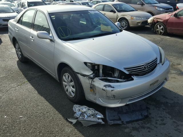 4T1BE30K85U515675 - 2005 TOYOTA CAMRY LE SILVER photo 1