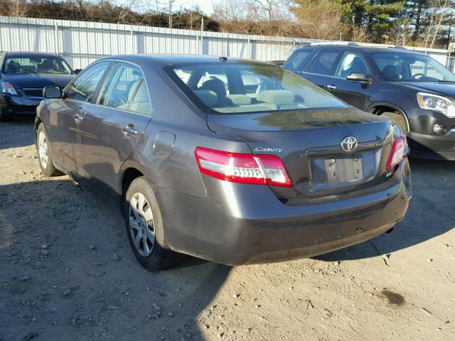 4T1BF3EK3BU761454 - 2011 TOYOTA CAMRY BASE GRAY photo 3