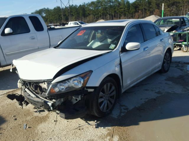 1HGCP3F87CA038252 - 2012 HONDA ACCORD EXL WHITE photo 2