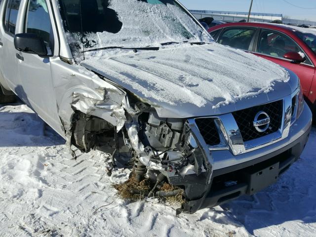 1N6AD0EV8FN725187 - 2015 NISSAN FRONTIER S SILVER photo 9