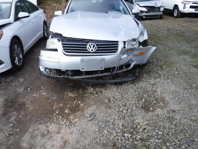 WVWWH63B24E004336 - 2004 VOLKSWAGEN PASSAT GLX 银色 照片 9