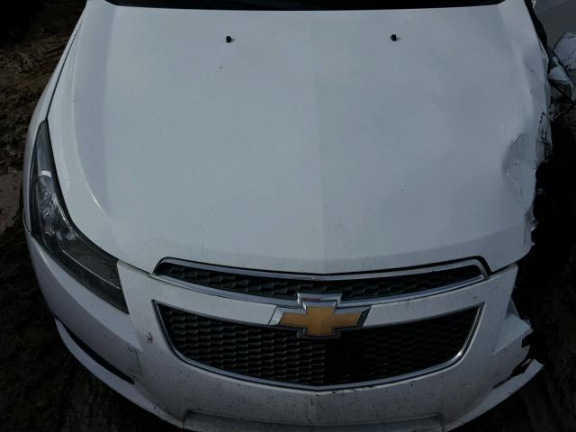 1G1PE5SB9D7137102 - 2013 CHEVROLET CRUZE LT WHITE photo 7