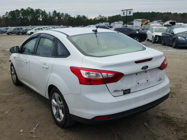 1FADP3F22DL359156 - 2013 FORD FOCUS SE WHITE photo 3