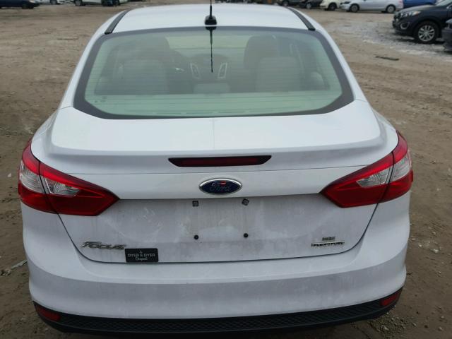 1FADP3F22DL359156 - 2013 FORD FOCUS SE WHITE photo 9