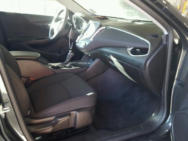 1G1ZE5ST5HF125977 - 2017 CHEVROLET MALIBU LT GRAY photo 5