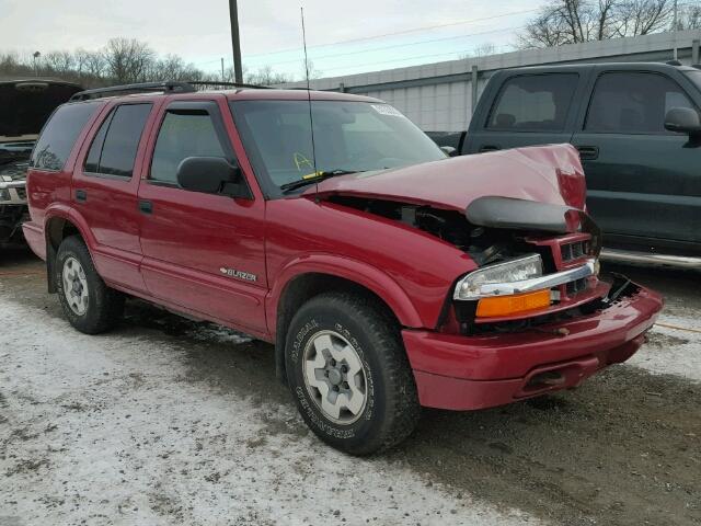 1GNDT13WX2K194419 - 2002 CHEVROLET BLAZER RED photo 1