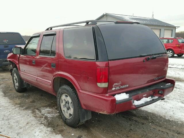 1GNDT13WX2K194419 - 2002 CHEVROLET BLAZER RED photo 3