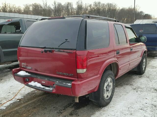 1GNDT13WX2K194419 - 2002 CHEVROLET BLAZER RED photo 4