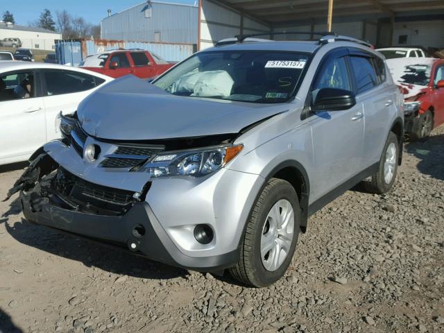 JTMBFREV8FD117746 - 2015 TOYOTA RAV4 LE SILVER photo 2