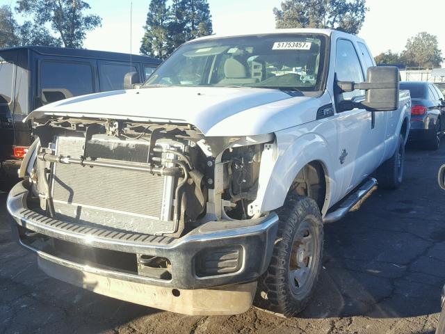 1FT7X2BT1BEB73674 - 2011 FORD F250 SUPER WHITE photo 2