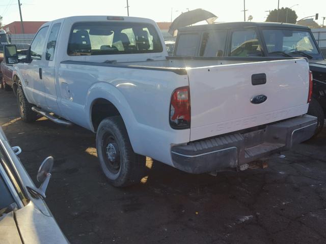 1FT7X2BT1BEB73674 - 2011 FORD F250 SUPER WHITE photo 3