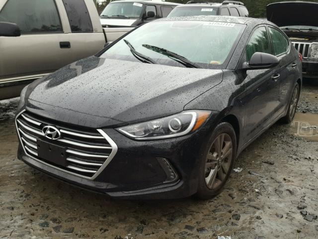 5NPD84LF3JH214213 - 2018 HYUNDAI ELANTRA SE BLACK photo 2