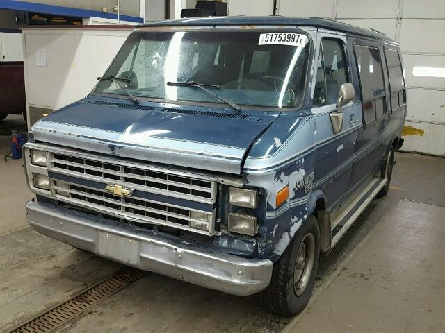 1GBEG25K8L7162353 - 1990 CHEVROLET G20 TWO TONE photo 2