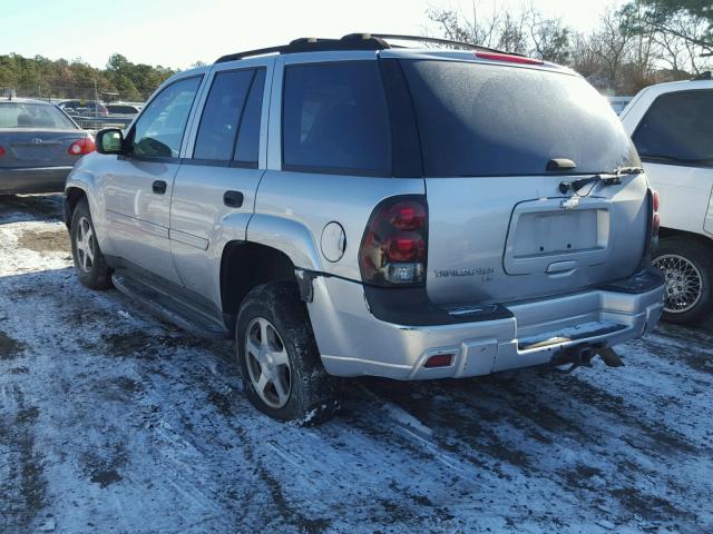 1GNDT13S462128211 - 2006 CHEVROLET TRAILBLAZE SILVER photo 3