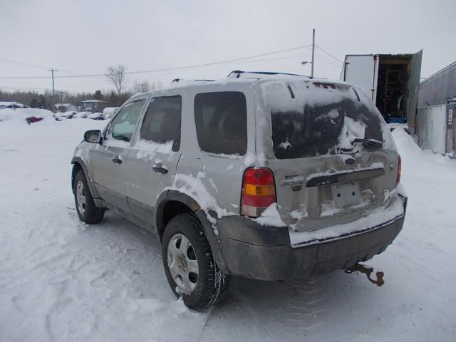 1FMYU93156KA67170 - 2006 FORD ESCAPE XLT SILVER photo 3